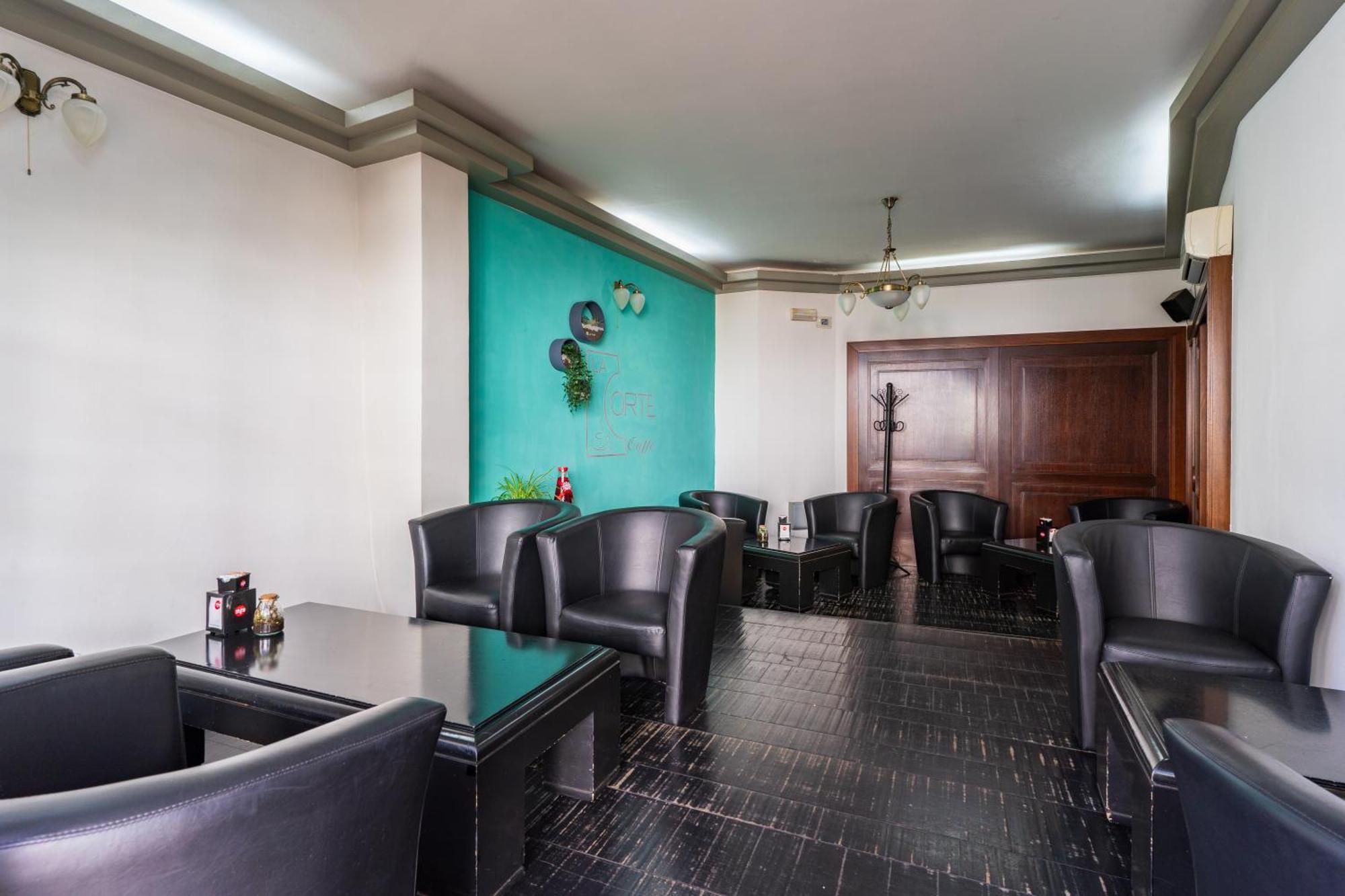 Albergo Residenziale La Corte Тортоли Экстерьер фото