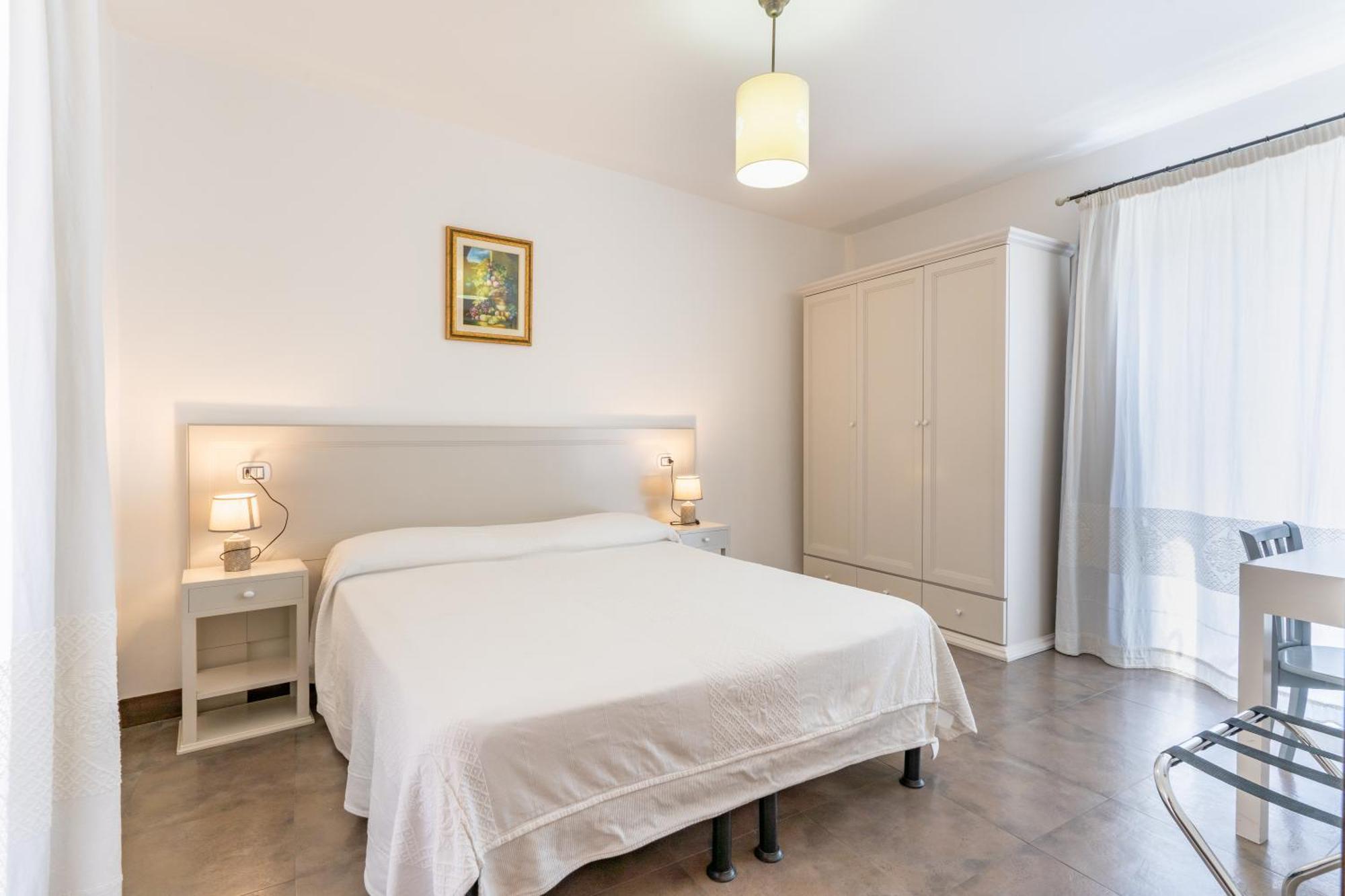 Albergo Residenziale La Corte Тортоли Экстерьер фото