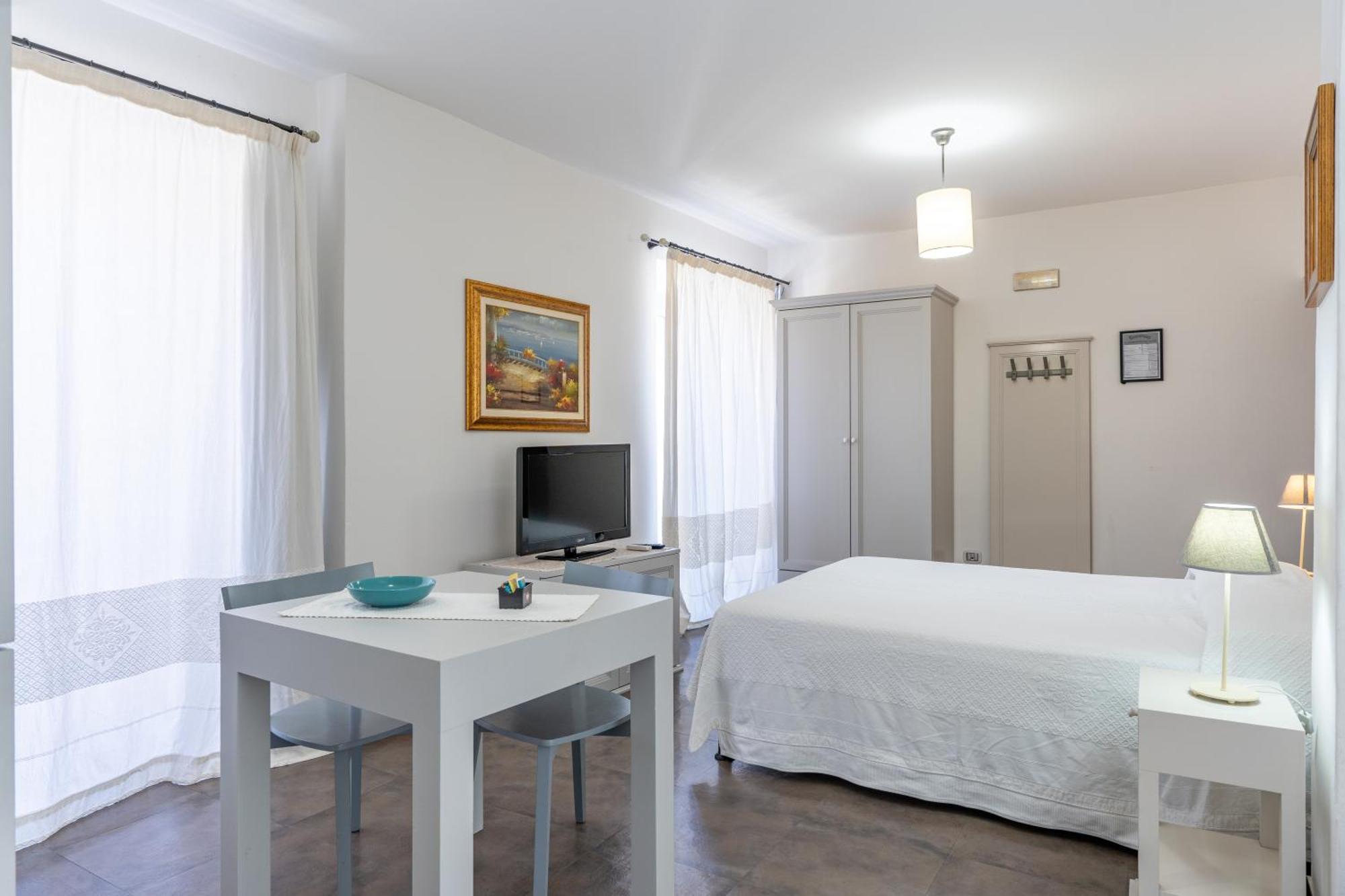 Albergo Residenziale La Corte Тортоли Экстерьер фото