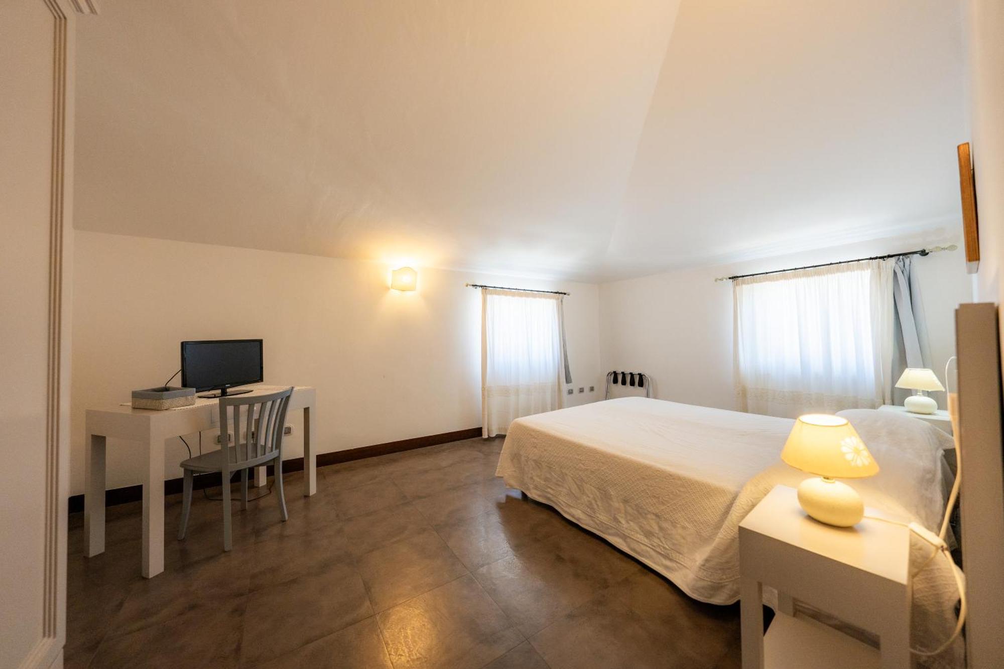 Albergo Residenziale La Corte Тортоли Экстерьер фото