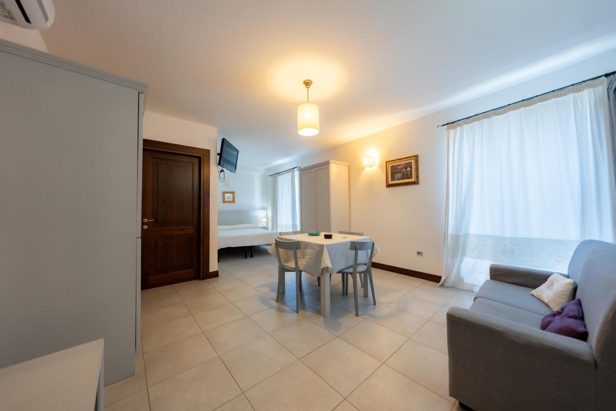 Albergo Residenziale La Corte Тортоли Экстерьер фото