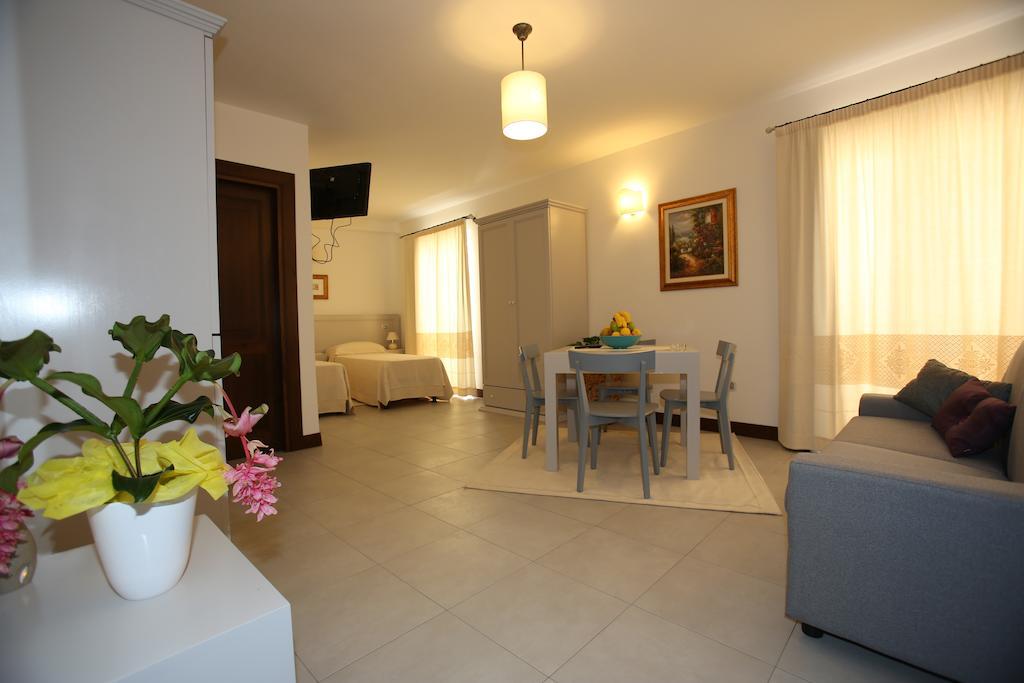 Albergo Residenziale La Corte Тортоли Номер фото
