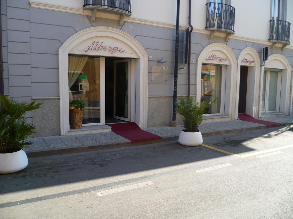 Albergo Residenziale La Corte Тортоли Экстерьер фото